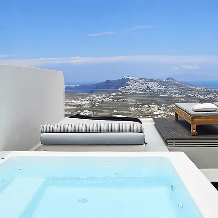 White & Co. La Torre Suites